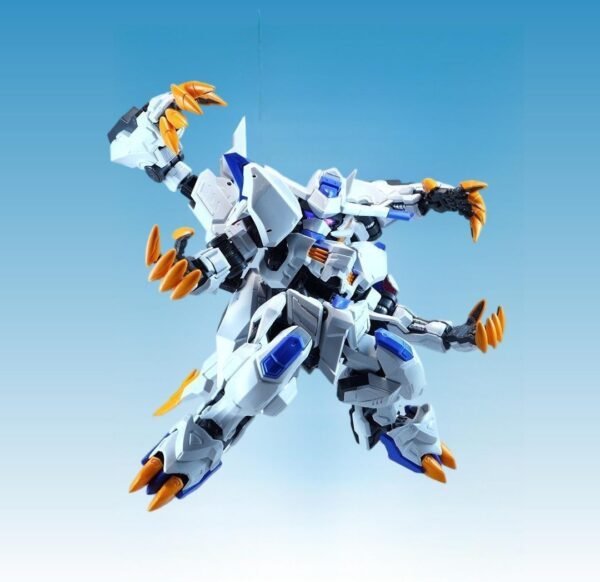 61qqbmpxlel. ac sl1080 .jpg EC 修羅道 SR-01 白鬼(BYAKI)組立プラモデルの展示画像 6